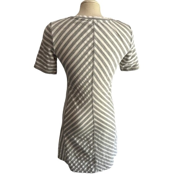 T by Talbots Striped A Line Dress Sz Small Petite Womens Short Sleeve Gray & Whi - Picture 5 of 16